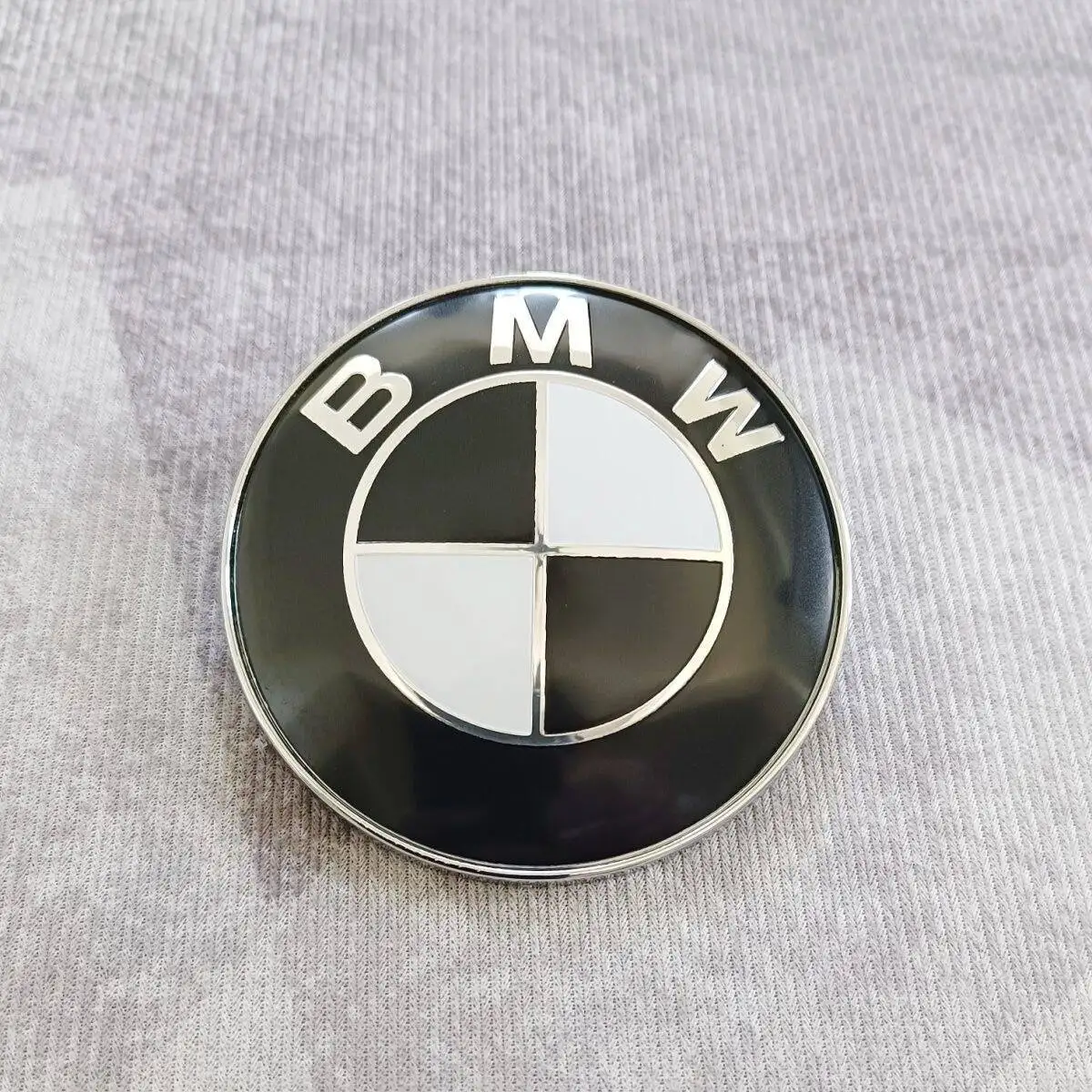 74mm 82mm Hood Emblem Car Front Bonnet Logo Trunk Cover Badge For BMW E46 E90 E60 F30 F10 E39 E36 F20 G30 G20 E87 E92 E91 E30 X1 view 3