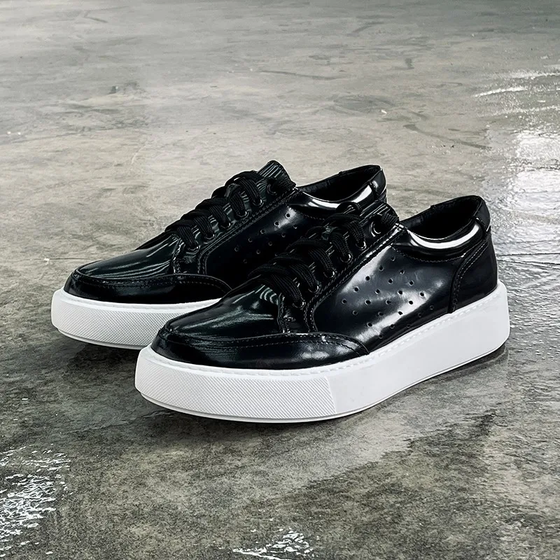 JINIWU 2026 Autumn Winter Men Oil Black Board Shoes Classic Lace-up Versatile Street Style Genuine Leather Sneakers