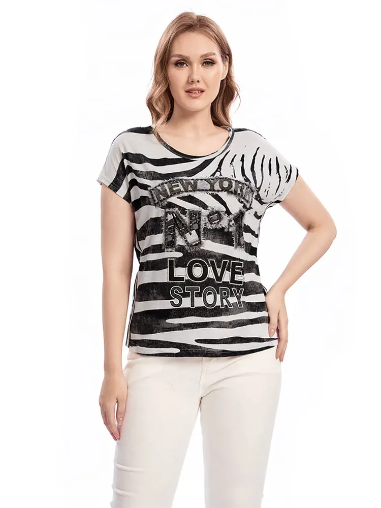 Gestricktes Sommer-T-Shirt für Damen in Übergröße