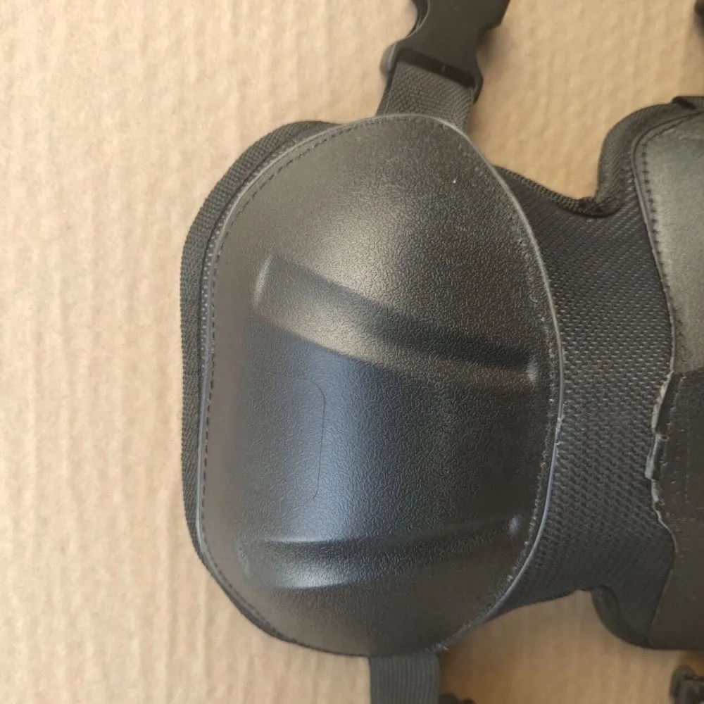 

Водонепроницаемые садовые наколенники, противоударный регулируемый ремень, мотоциклетные наколенники, эластичная противоскользящая защита хвостовика