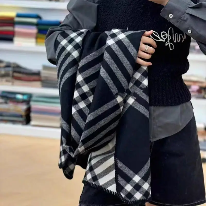 1pc Warm Winter Scarf - Fashionable Reversible Fleece Scarf for Outdoor Wear, Non-Stretch Smooth Surface, Hand Wash/Dry Clean, C