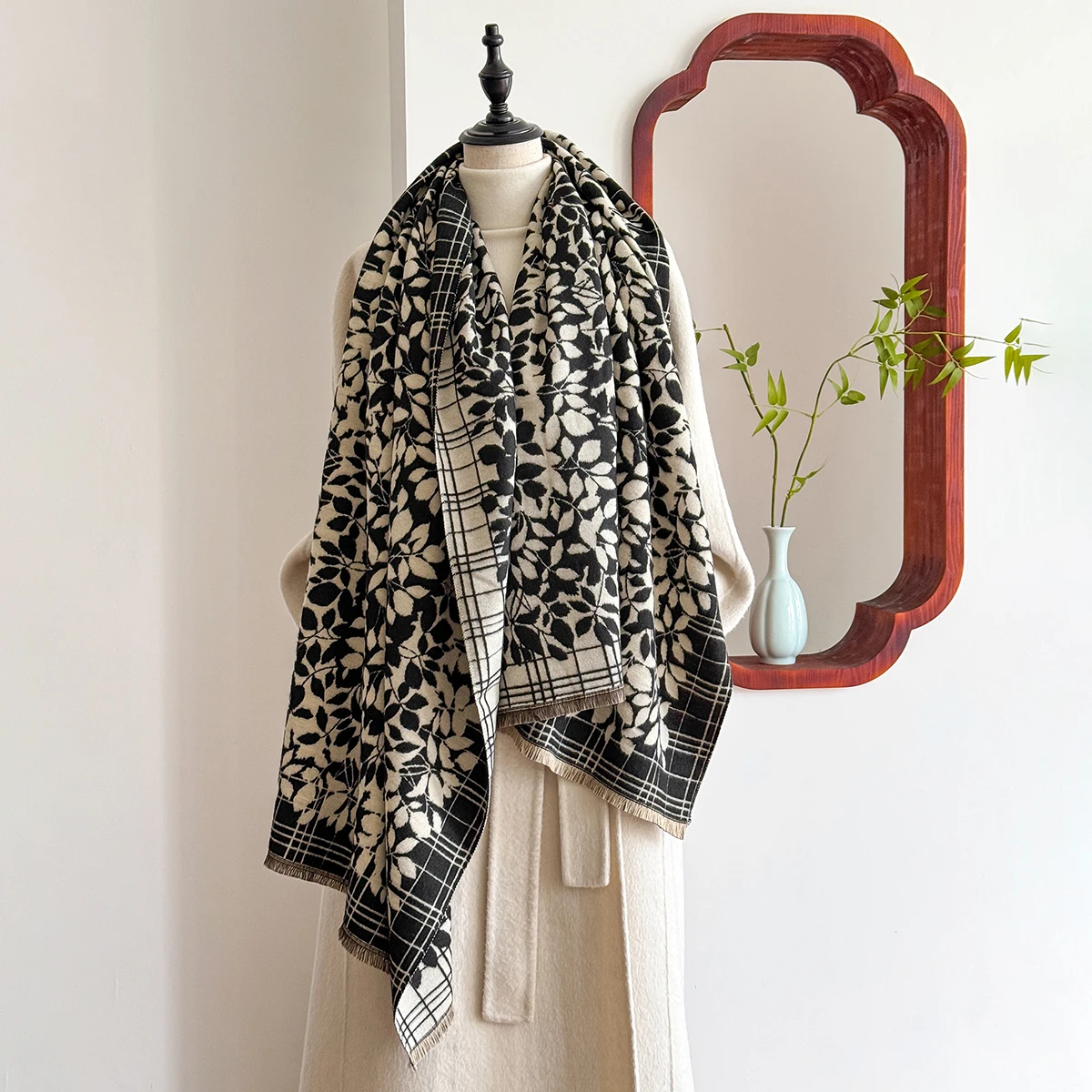 

Женский зимний кашемировый шарф люксового бренда 2025 года — шаль из пашмины с кисточками и дамасским принтом, теплая накидка и платок-пончо