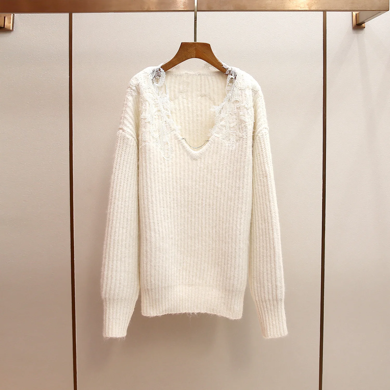 

Женский зимний свитер MaSande класса люкс с кружевными вставками, свободного кроя, с V-образным вырезом, универсальный, в корейском стиле, из полиэфирного волокна, вязаный топ