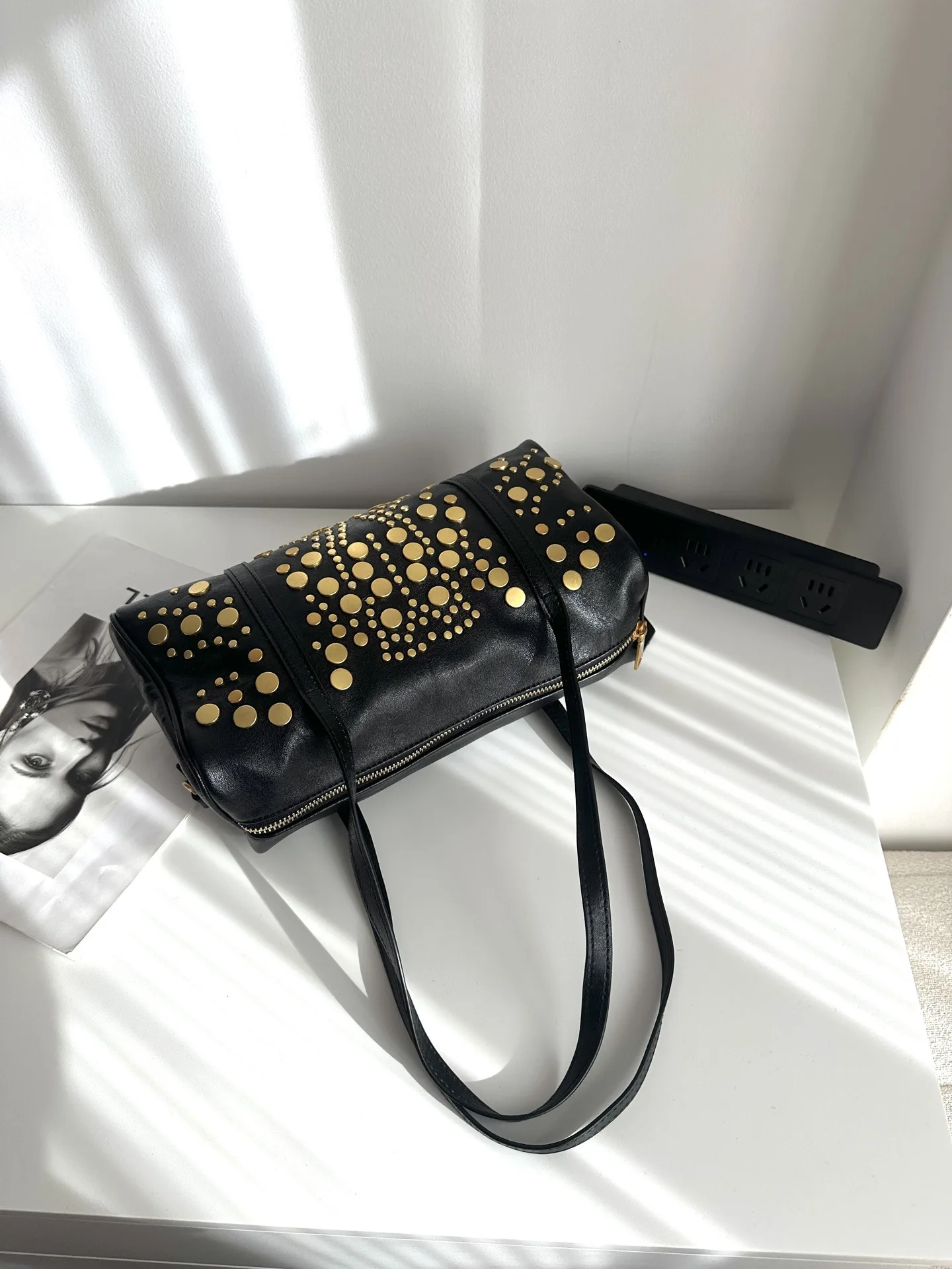 FIRMRANCH 2026 ربيع جديد الموضة خمر برشام تصميم سعة كبيرة المرأة حقيبة كتف وسادة المحفظة