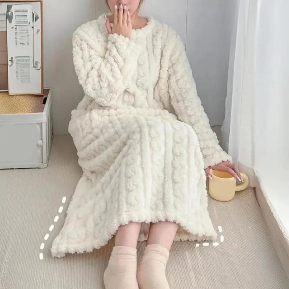 Baju Tidur Hangat Berbahan Fleece Lembut Nyaman untuk Wanita dengan Kantong, Hangat untuk Musim Dingin