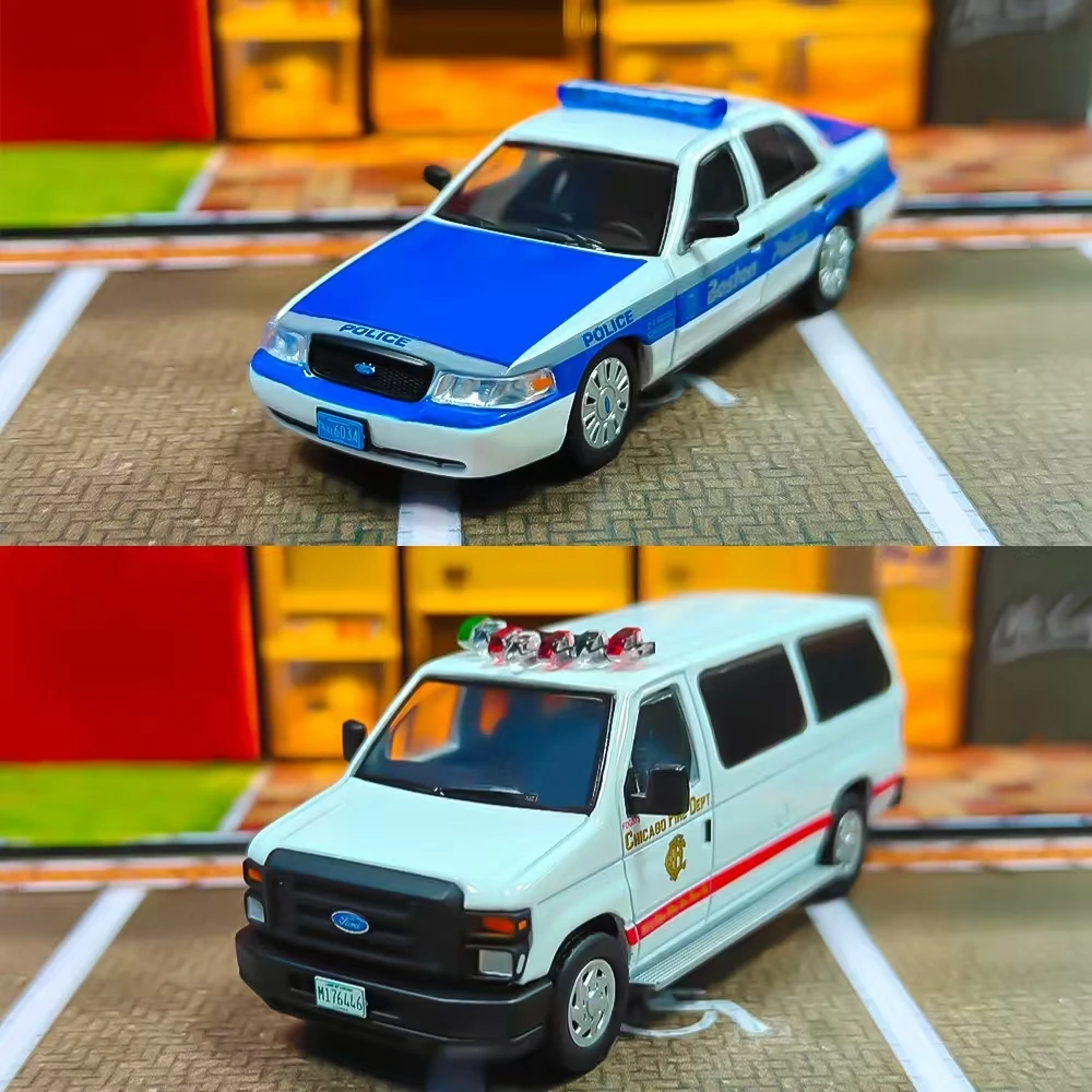 

1:64 596 Ford Victoria CV Boston State Police Painted Alloy Car Model
