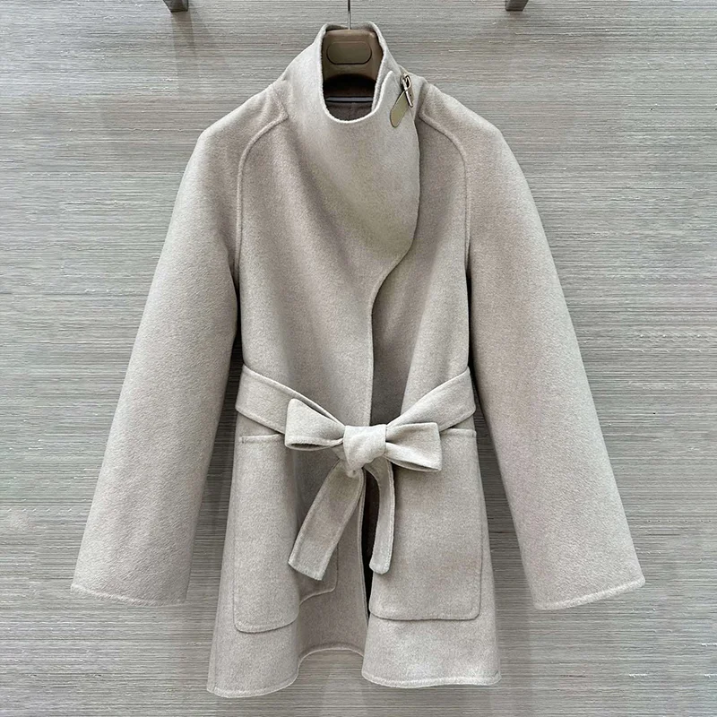 

Высококачественное двустороннее кашемировое женское шерстяное пальто средней длины - роскошный, теплый и стильный наряд 25110750.