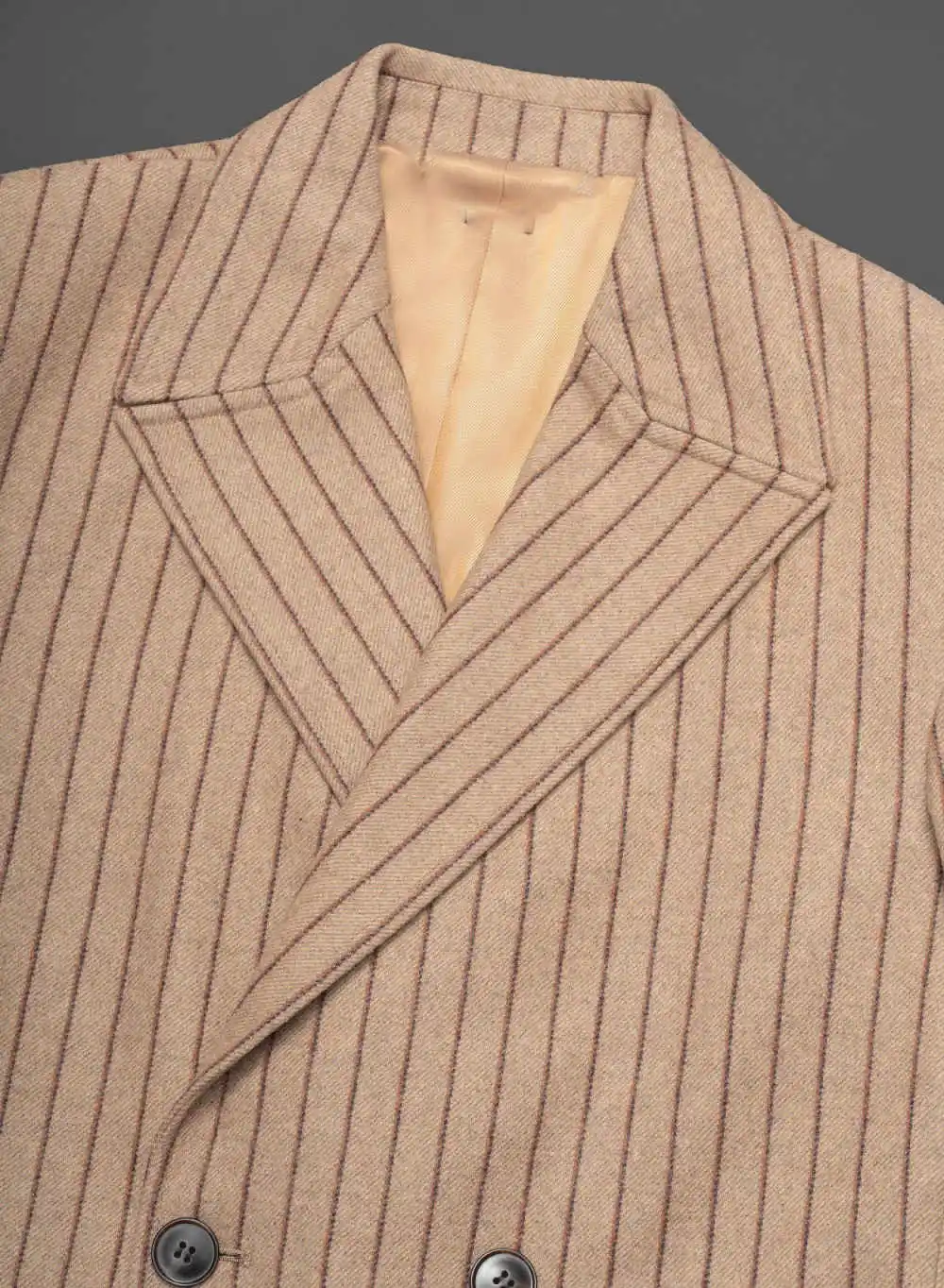 Jas Pria Klasik Bergaris Kerah Notch Lengan Panjang Kancing Dua Baris untuk Acara Luar Ruangan, Hangat, dan Nyaman untuk Perjalanan, Dapat Dipesan Sesuai Keinginan