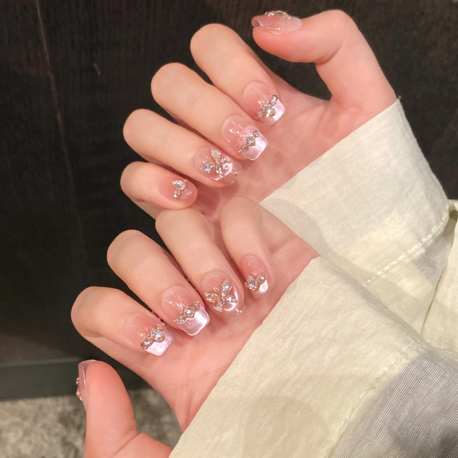 10pcs Handmade Fake Nails Tips Pink Glitter French Manicure Art with Butterfly Rhinestones Design Press on False Nails Wearable