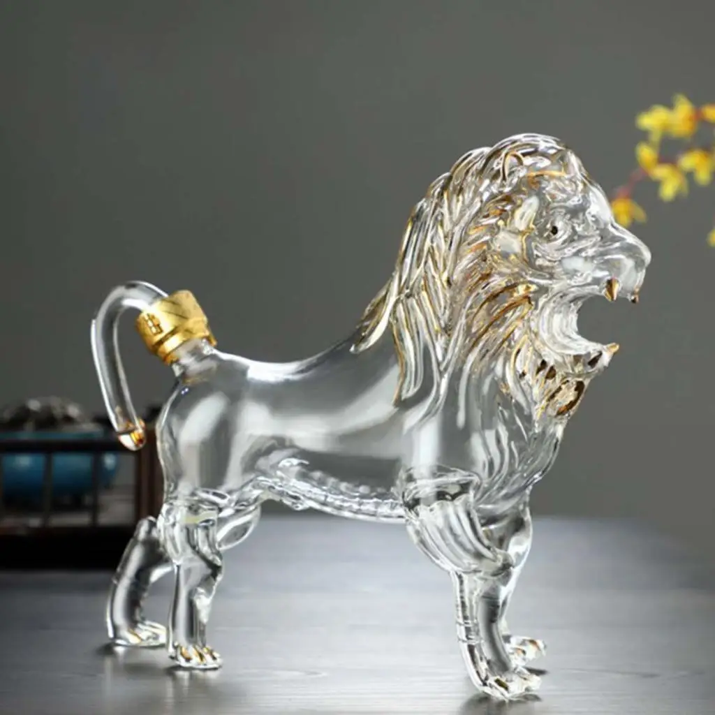 Creative Lion Animal Whisky Decanter Hand Blown Glass Carafe for Wine Home Bar Entertaining Set