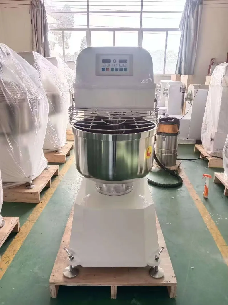 Customizable 30L 60L Planetary Mixer Heavy Duty 3 Speed Commercial Food Mixer 3 Accessories 220V 380V 304SS
