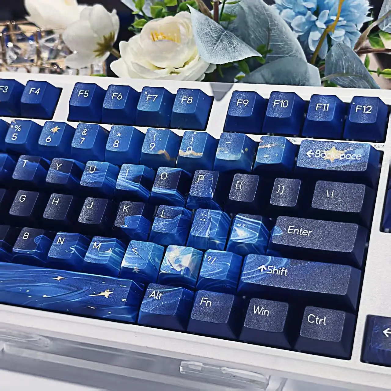 

Blue Cinderella side engraved transparent keycap PBT original five-sided thermal sublimation customized keycap wooting universal