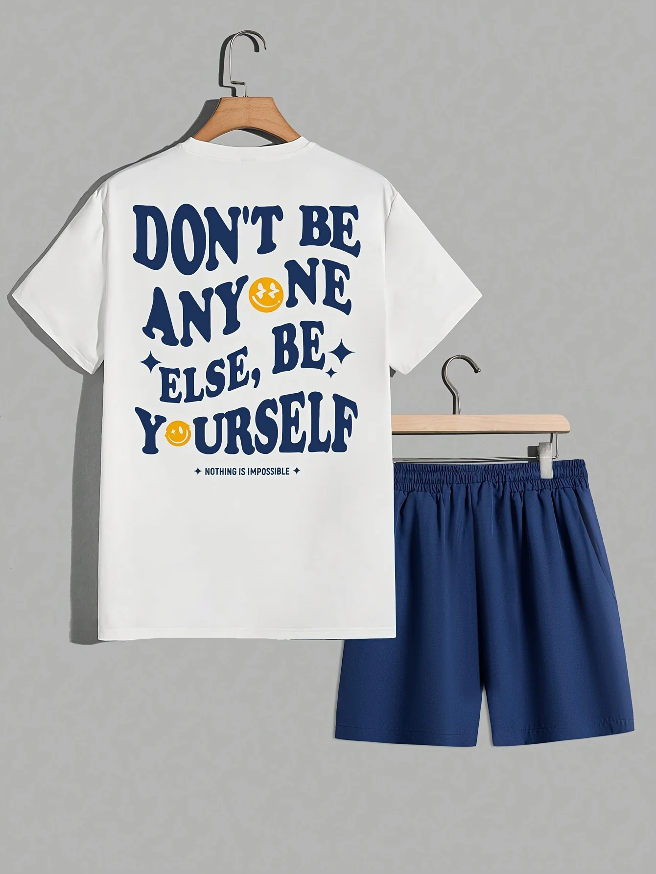 

Summer men's smiling face printed casual round neck short sleeved T-shirt shorts suitable for men's daily outdoor casual wear