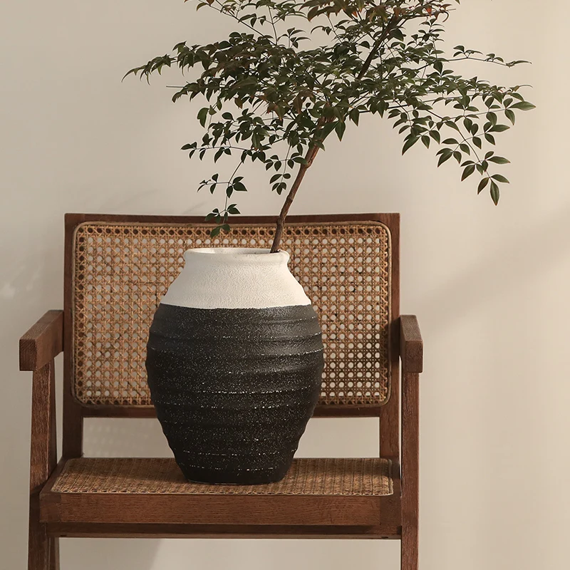 Black and white retro wabi-sabi style clay pot design sense vase, round belly, big belly, ceramic flower ware, entryway