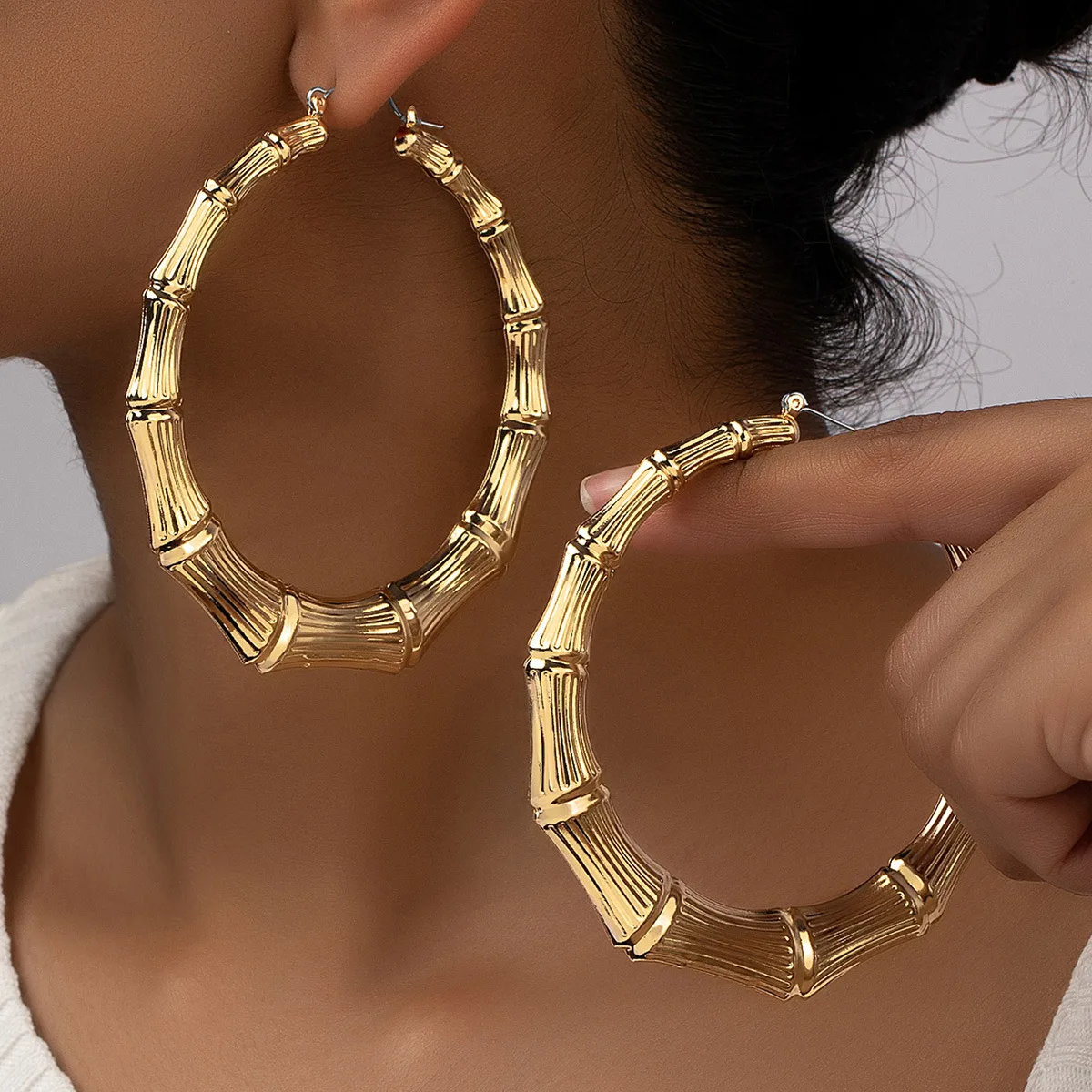 

Punk Metal Gold /Sliver Color Bamboo Hoop Earrings Women Geometric Big Round Circle Exaggerated Design Hip Hop Party Jewelry