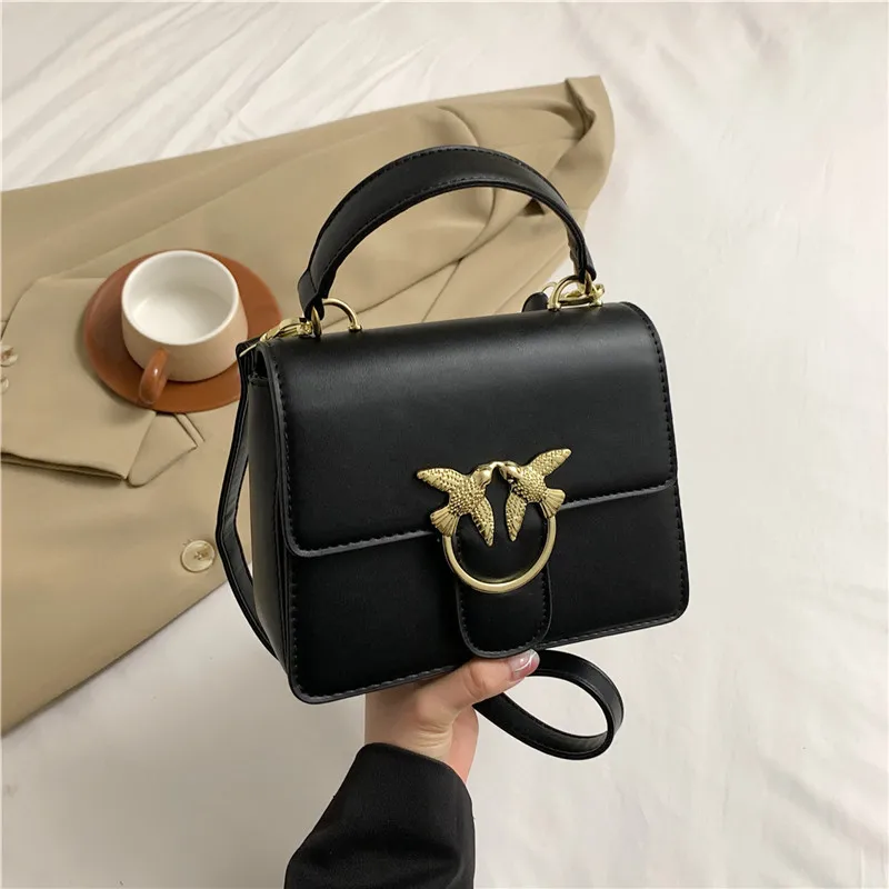 

2026 Новая женская маленькая квадратная сумка, просторная многофункциональная сумка через плечо с ремешком-цепочкой, легкая сумочка для свиданий и путешествий