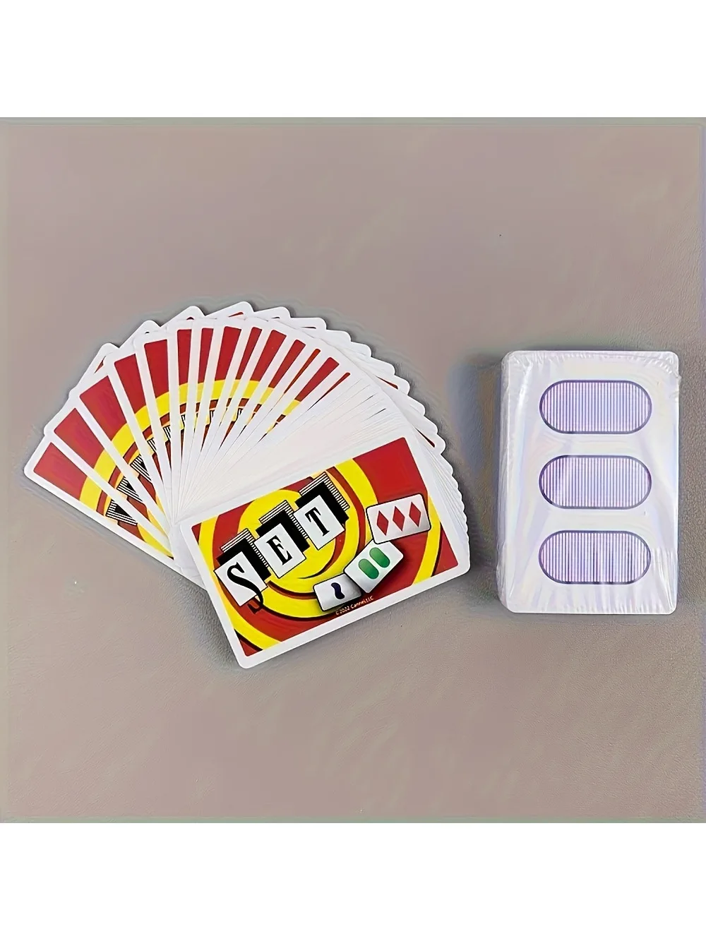 Interactive Card Game SET Visual Perception Parent-Child Interaction Logic Thinking Exercise Tabletop Game Cross-Border Hit