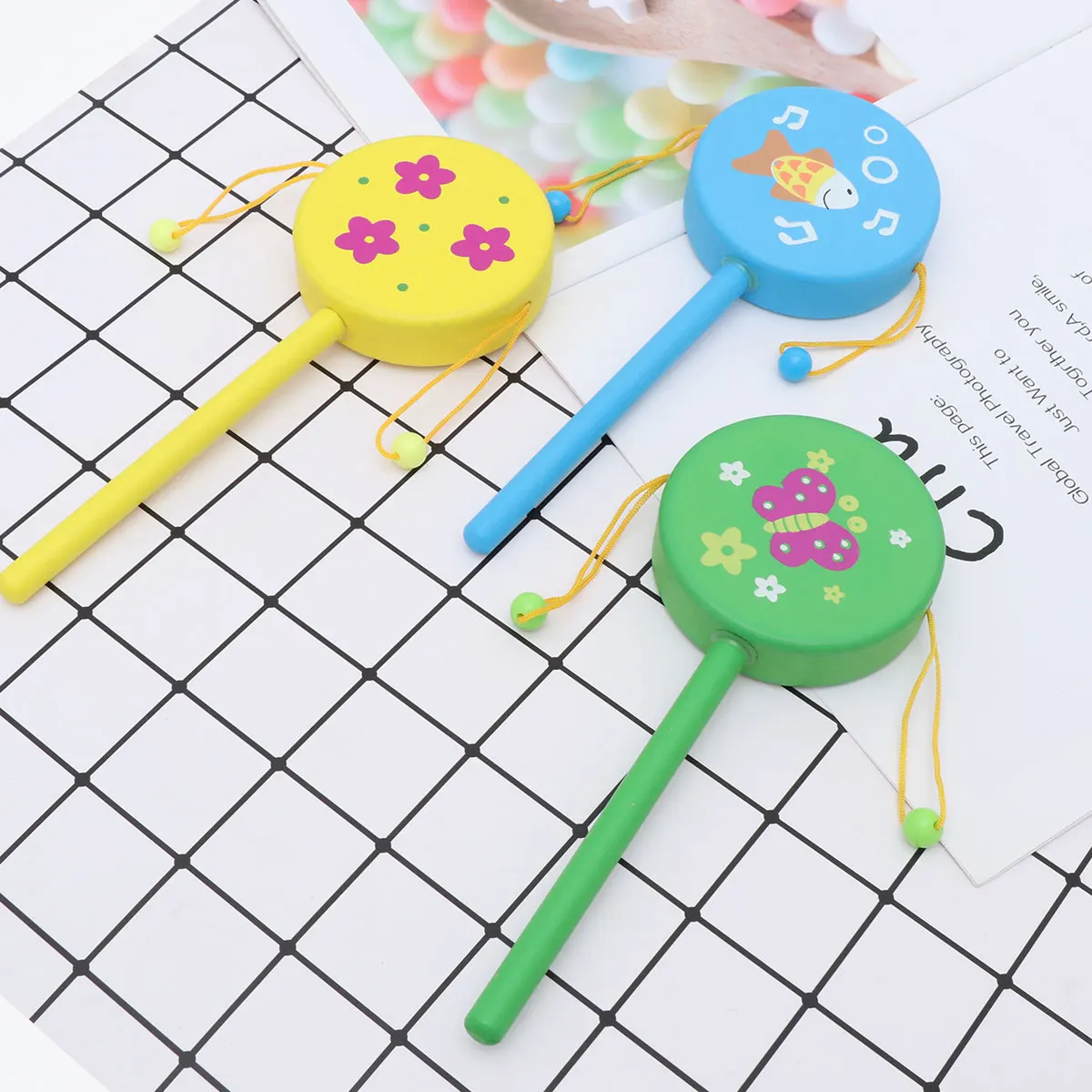 3 stücke Holz Rassel Trommel Für Baby Kinder Helle Farbe Hand Schütteln Pädagogisches Spielen Kreative Holz Musik Infant Geschenk