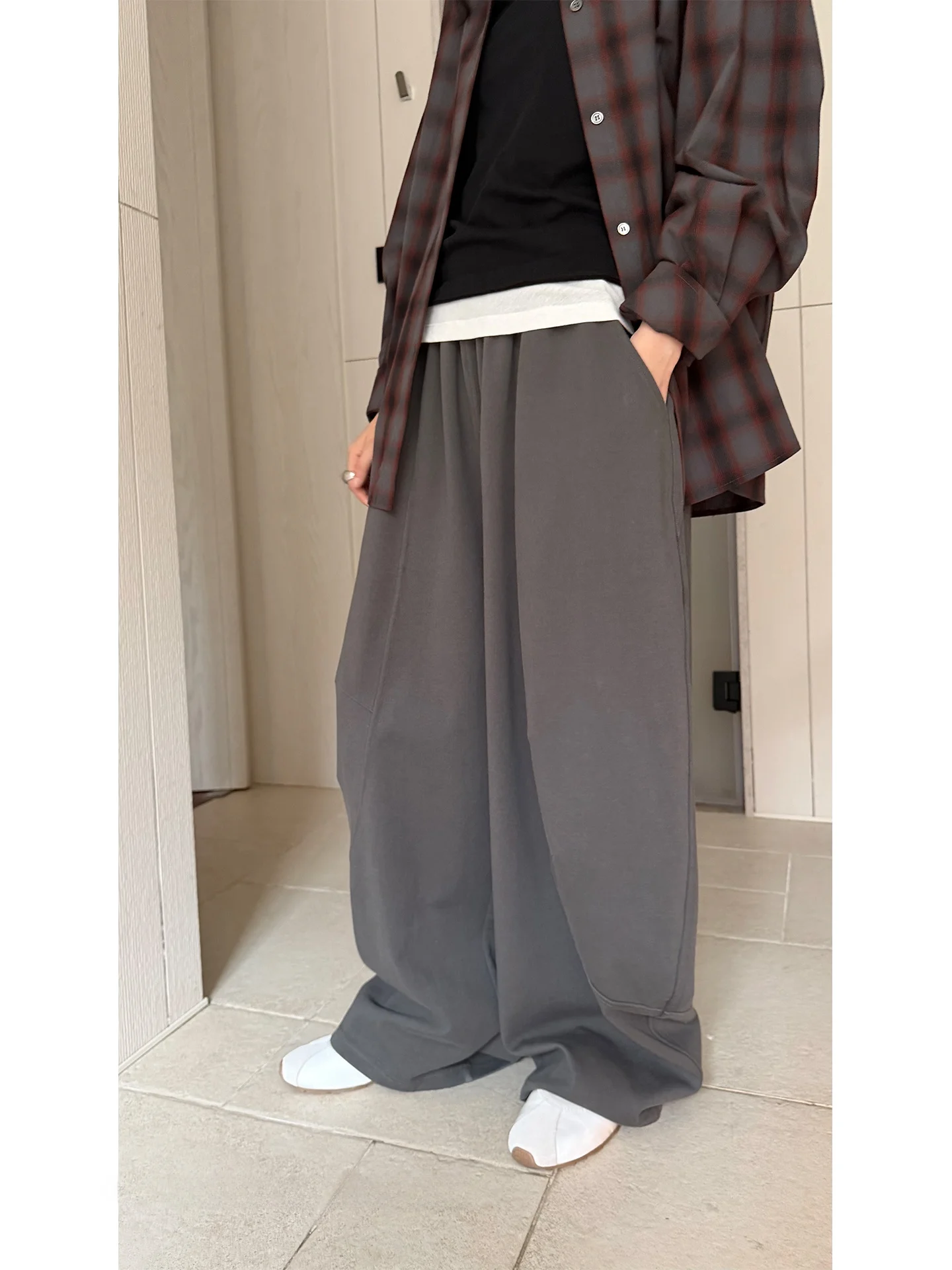 

Широкие спортивные брюки с высокой талией, эластичным поясом, удобные, хлопковые, повседневные, асимметричного дизайна, в стиле кэжуал, весенняя коллекция