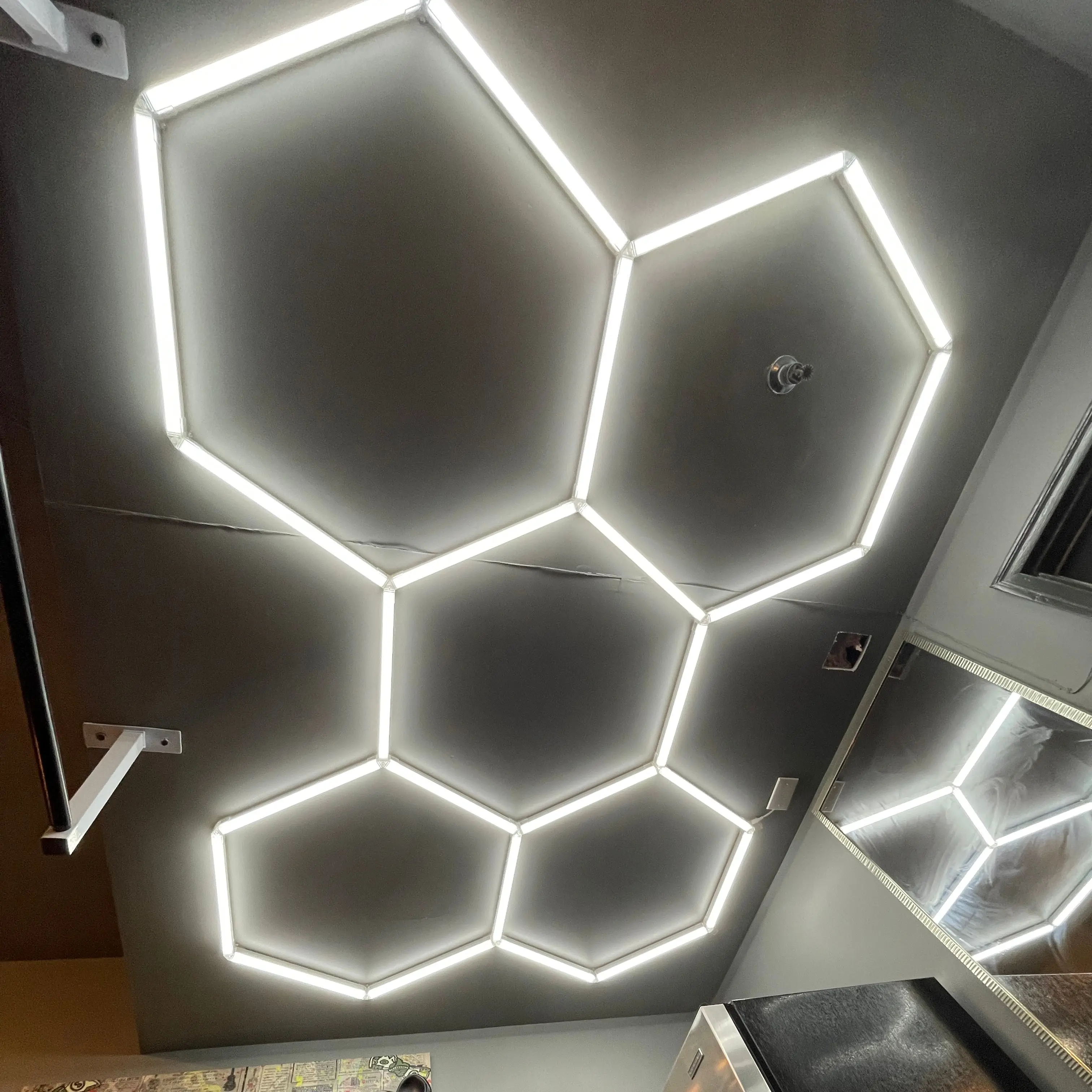 

1.9*2.4m(6*8ft) Hexagon Led Light for Home Garage and Commercial Systems Fashionable