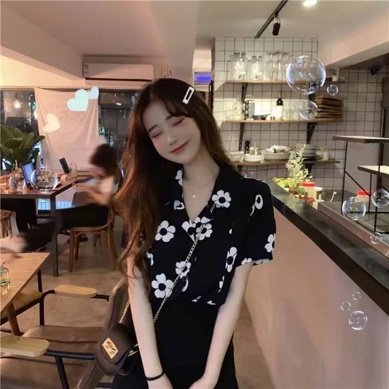 Women Summer Korean Fashion Loose Printing Polo-Neck Short Sleeve Appear Thin Shirts Women Clothes Casual All-match Floral Tops