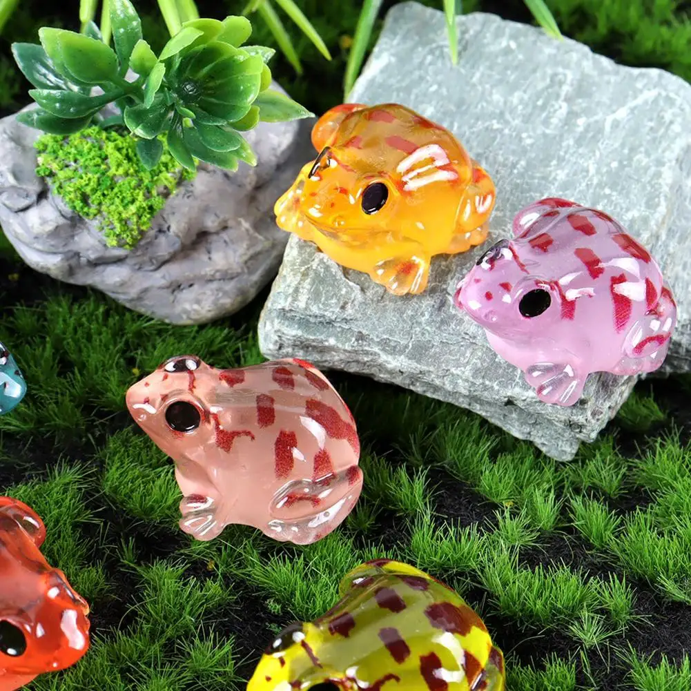 

9 /1 Pcs Mini Resin Frogs Glow At Dark Fairy Garden Pots Miniatures Decoration Luminous Frog Vivarium DIY Accessories