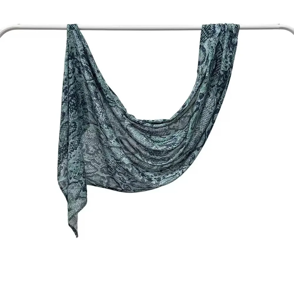 

Элегантный шарф-хиджаб с животным принтом, модальная бандана, платок с широким краем, универсальный исламский тюрбан, пляжный