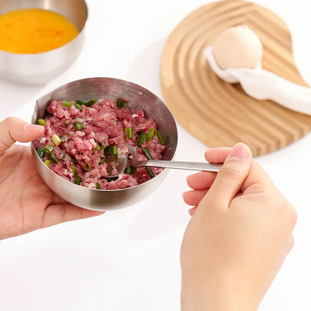 Kitchen Mixing Bowl With Lid Baking Tool Stainless Steel Egg Beater Basin Accurate Scale Salad Preparation Container