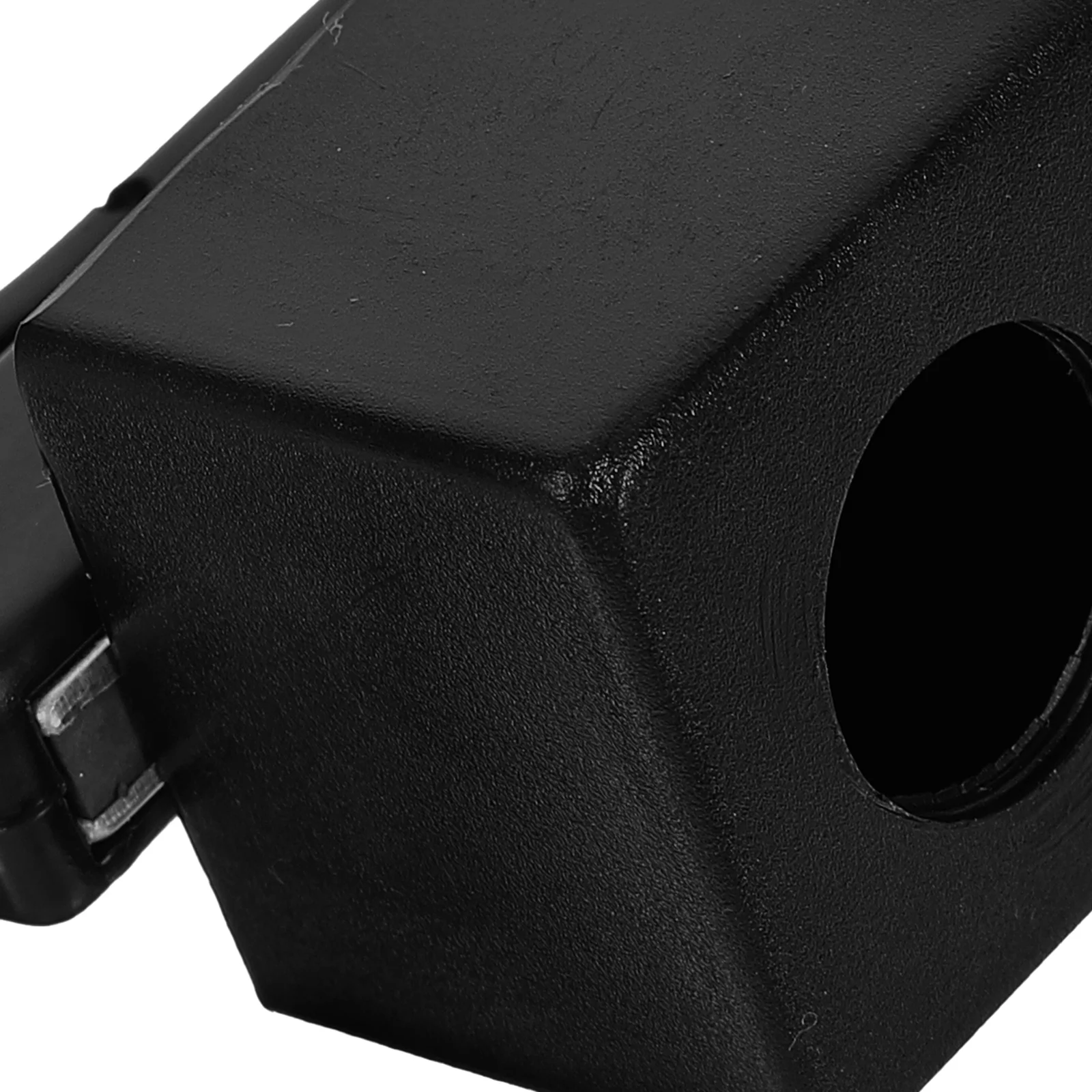 

Chocolate Clip Billiards Accessories Pool Chalk Holder Clamp Plastic Powder Black Accessory Magnetic for Snooker