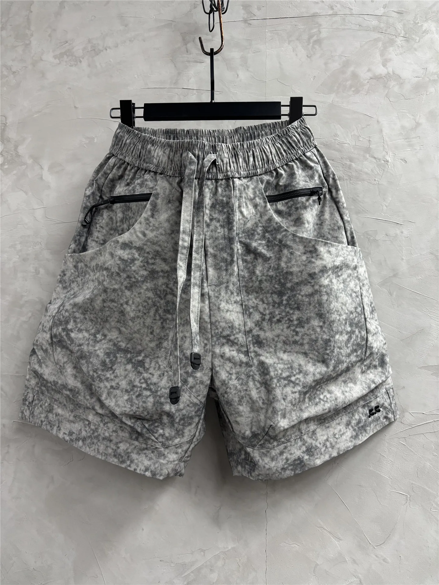 Fashion Summer Stand Cut Large Pocket Stitching Fifth Pants Design Sense Loose Cool Casual Shorts Work Clothes Middle Men