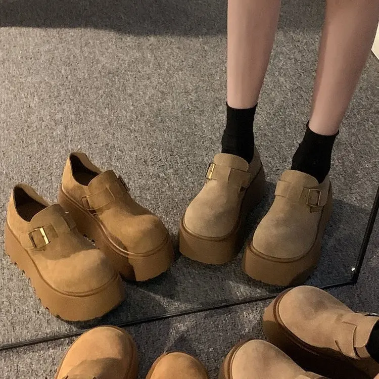 Thick soled Boken shoes for women  autumn and winter 2025 new casual retro height increasing sponge cake loafers
