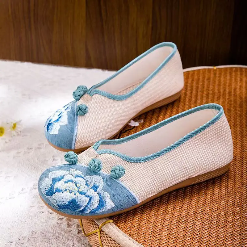 Woman's Shallow Flat Sole Embroidered Shoes Soft Sole Non Slip Round Toe Slip On Ethnic Style Ballet Shoe Lightweight Hanfu Shoe