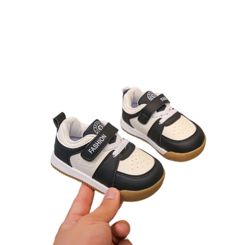 

Children's leisure sports shoes 2025 autumn new style boys' fashionable running shoes girls' versatile anti slip walking shoes