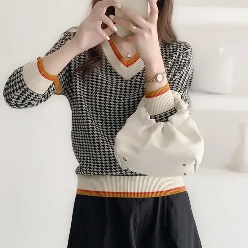 Autumn Winter V-neck Houndstooth Casual Fashion Sweater Ladies Simple All-match Knitting Jumper Top Women Loose Pullover Outwear