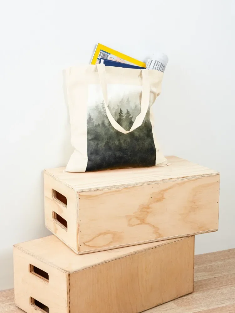 Le cœur de mon coeur // Green Mountain Romantasy Moody Wilderness Dream Forest avec des arbres en cascadia recouverts dans le sac fourre-tout magique