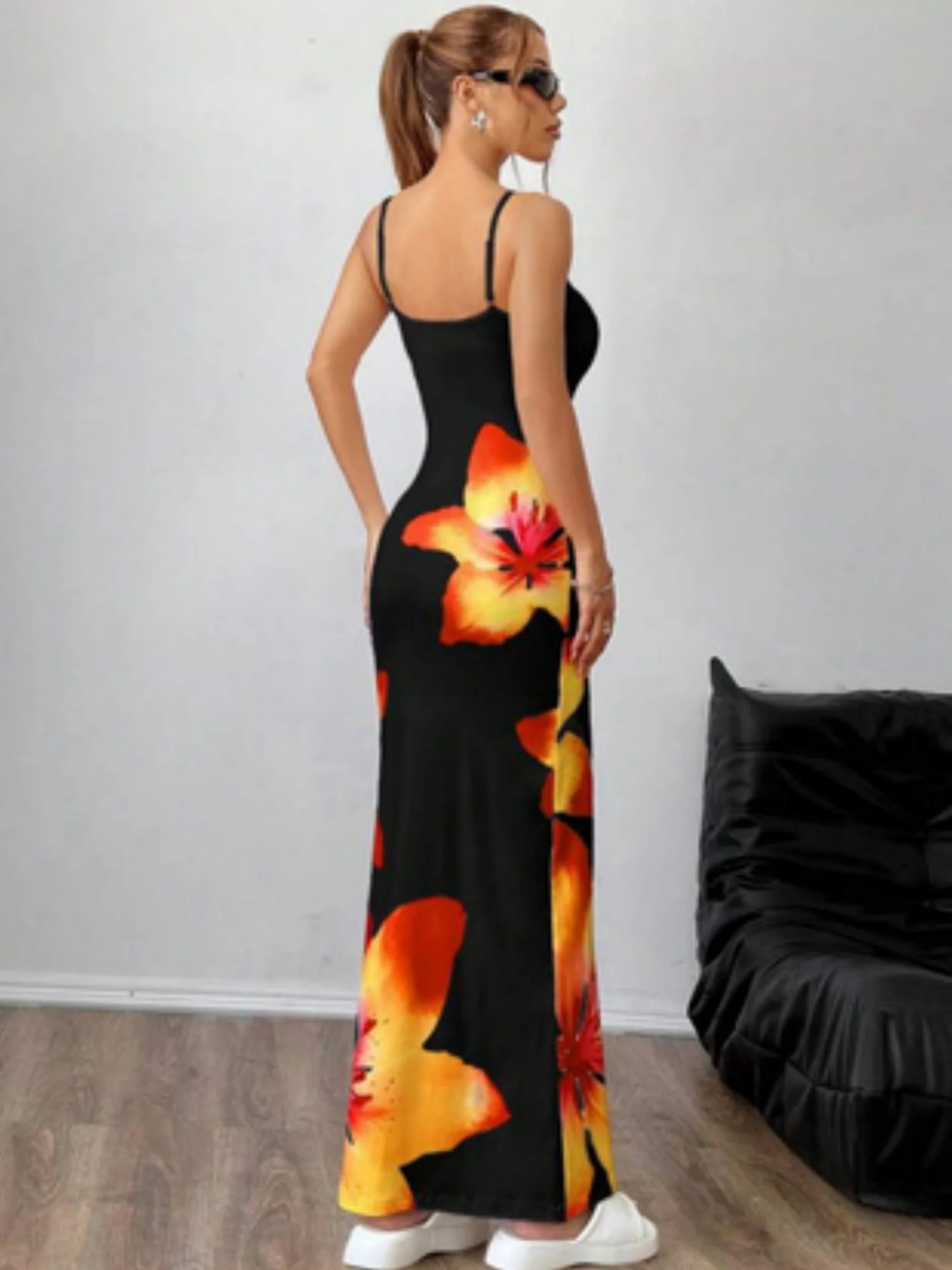 Elegant and directional new style women's fashionable and sexy women's dress