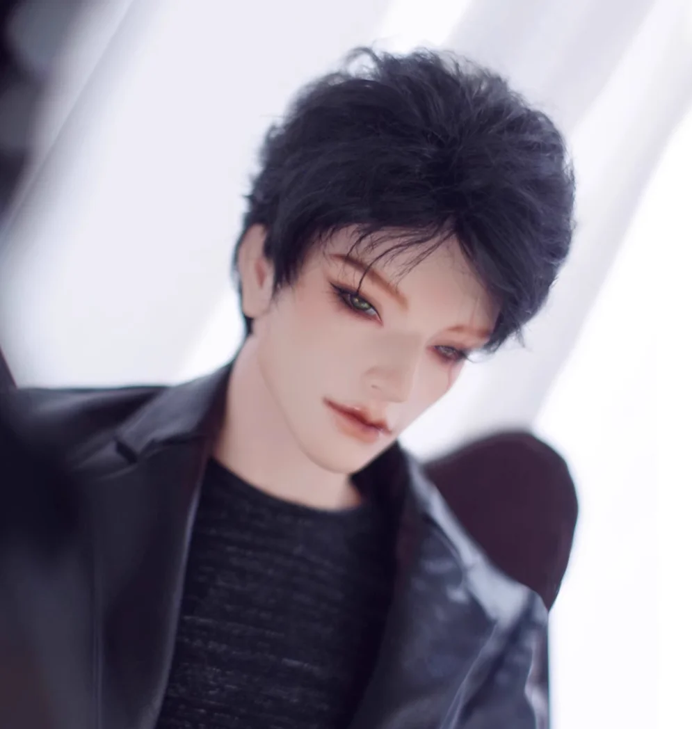 bjd doll wig is suitable for 1/4 and 1/3 size faux mohair, slightly curly short hair with a backhead