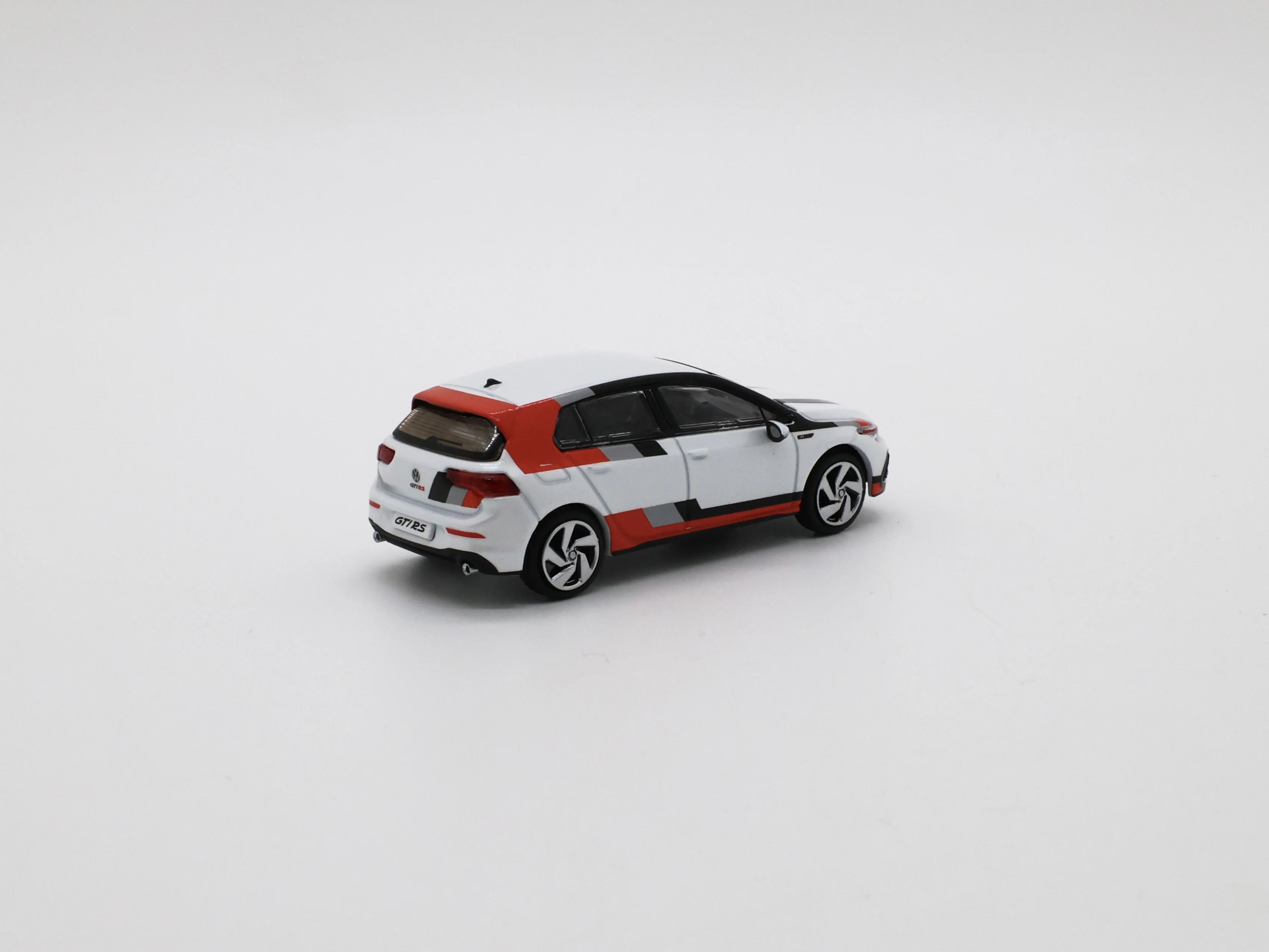 Sonic Gear 1/64 Volkswagen Golf GTI MK8 SUV Sportwagen Druckguss-Miniaturmodell mit Freilaufrädern Sammlerstück Geschenk für Kinder Jungen – Detail 9