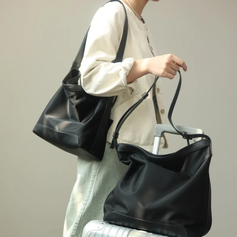 

Women's Large Capacity Nylon Tote Light Weight And Practical Crossbody Bags Durable And Comfortable Shoulder Bag