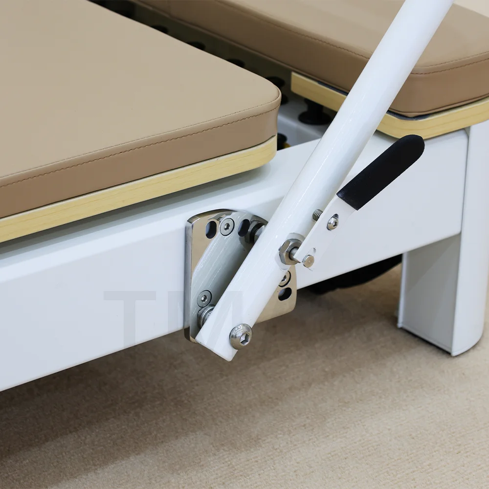 Tmax Hot Sales Weißer Aluminium-Pilates-Reformer für gewerbliche Nutzung, Studio-Pilates-Maschinenformer
