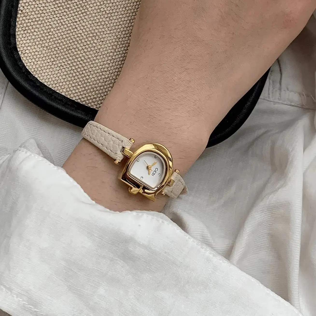 Vintage Curved Dial Quartz Women Watch Leather Strap Waterproof Ladies Elegant Dress Wristwatch Unique Surrealist Clock Gift