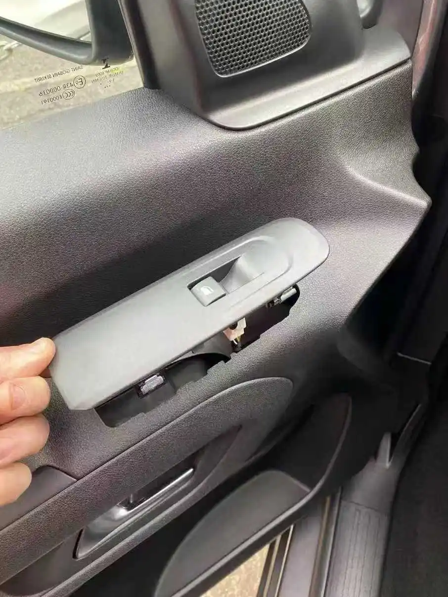 

Door Frame Storage Trim For Motor Vehicles Window Switch Trim Ring - Left Side For CitroëN Berlingo / Peugeot Partner / Rifter