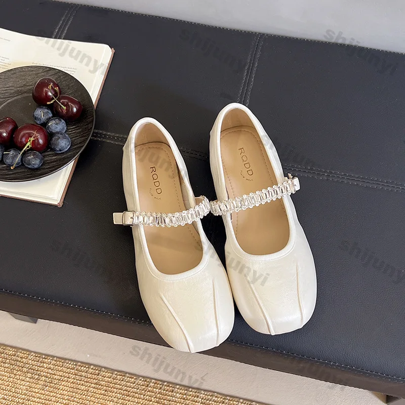 

Женские туфли на плоской подошве, лето 2025, роскошные туфли Мэри Джейн со стразами, легкая, удобная, элегантная повседневная обувь с пряжкой и ремешком