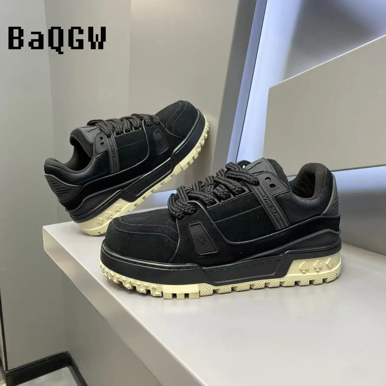 

2026 Spring Lace-Up Khaki Black Suede Chunky Sneakers Non-Slip Platform Casual Shoes for Men Women Daily Wear