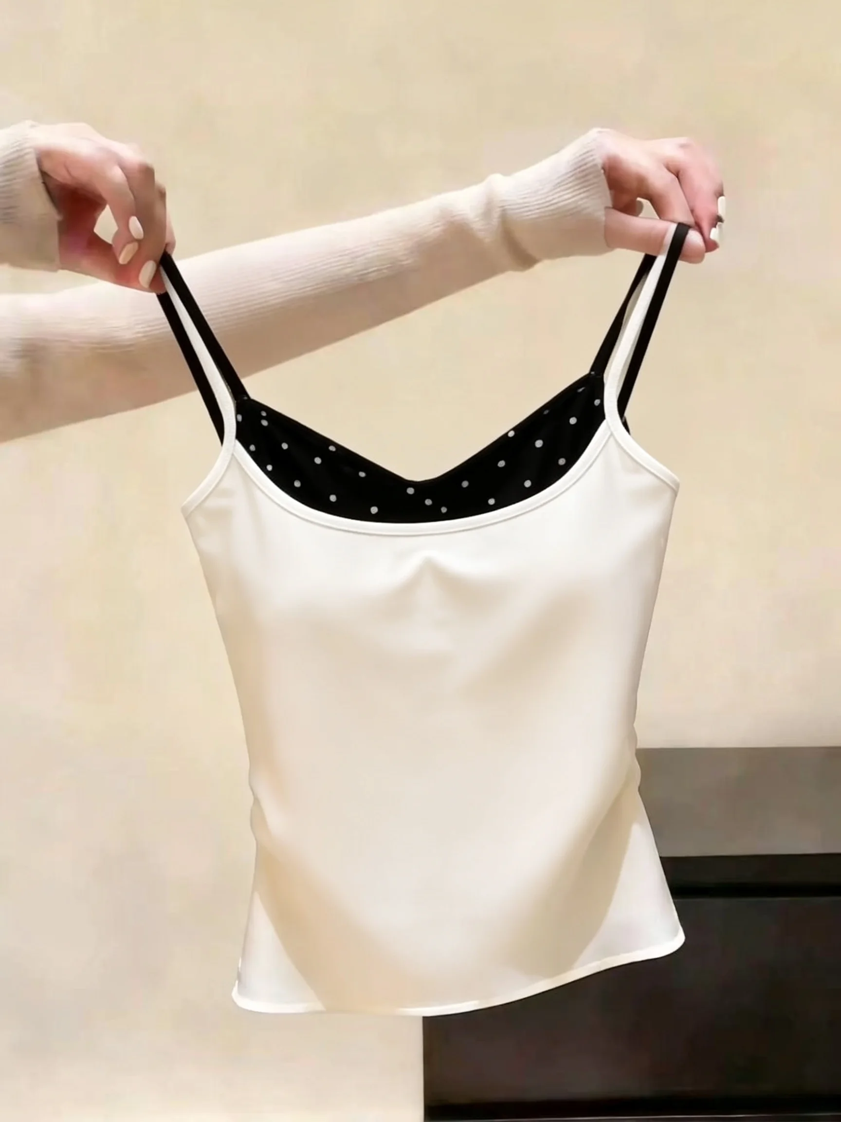 

Summer 2026 Pure Desire Polka Dot Splice Crop Top Women's Slim Fit Strap Vest Outerwear with Chest Pad Spicy Girl Shirt