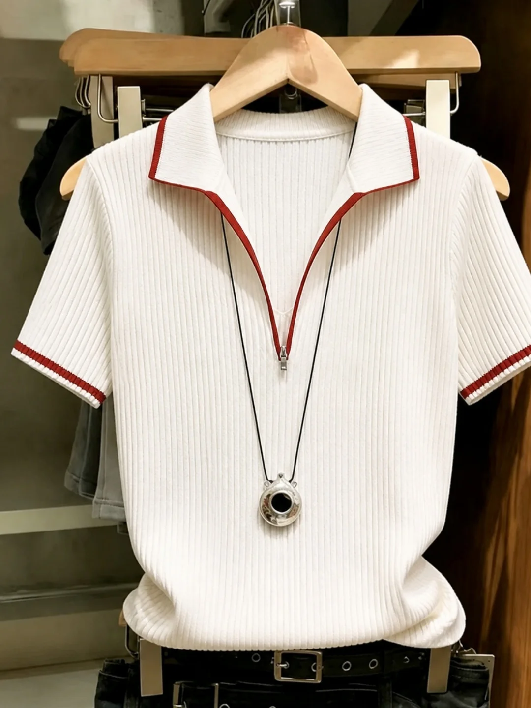 

Trendy Commute Short Sleeve Knitted Shirt Women Slim Fit Color Block Simple Versatile Top Korean Style Straight Cut Silk