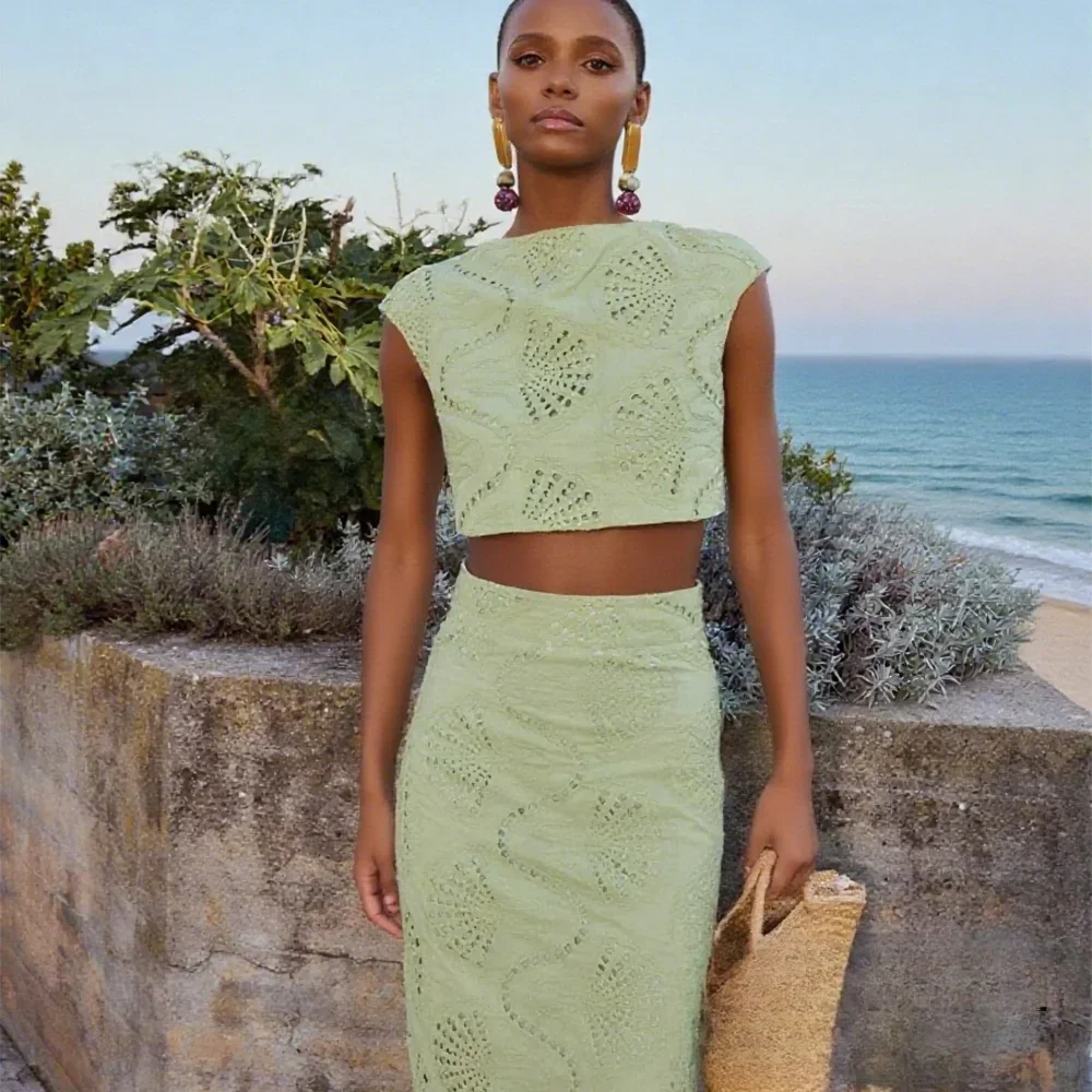 

KONDALA женский шикарный комплект с юбкой с вышивкой, топ без рукавов с круглым вырезом, длинная юбка на молнии, новинка 2025, летний модный комплект High Street Mujer