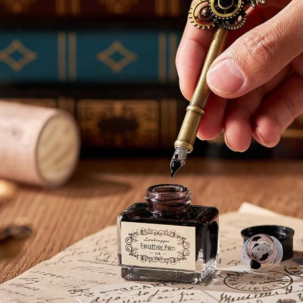 

Retro Punk Dipped in Water Pen Replaceable 5 Nib Vintage Luxury Metal Signature Pen European Style Fountain Pen Feather Pen