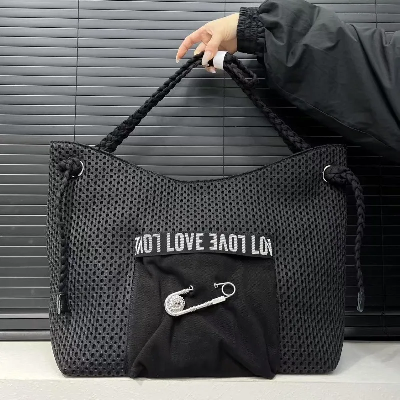 

Large Capacity Mesh Personalized Tote Bag Fashionable Street Retro Black Shoulder Bag Large Decorative Nail Diagonal Handbag