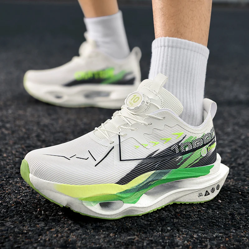 Men Running Shoes New Mens shoes sneakers flick Comfy Breathable lining Hollow out shoe soles Cushioning Men's Tennis trainers